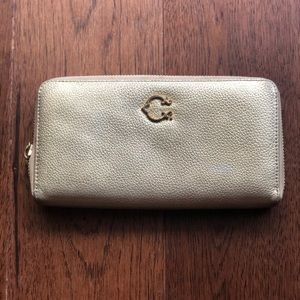C wonder gold wallet